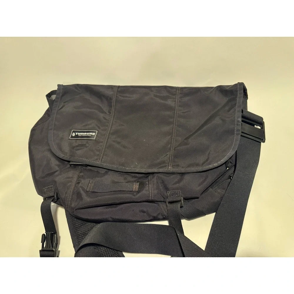 Timbuk2 Classic Padded Laptop Messenger Bag Commuter Work  Crossbody Black